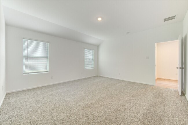 Building Photo - 40650 Balsam Run Ln