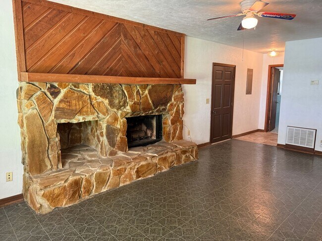 Building Photo - 16326 NW 118th Pl