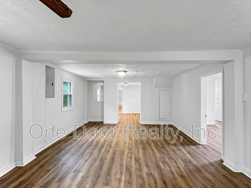 Building Photo - 165 Magruder Ave
