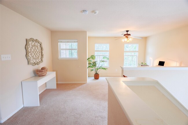 Building Photo - 6010 Twin Creek