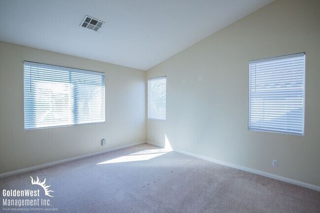 Building Photo - Stunning 3Bdm 2.5Ba Two-Story Home in Peccole Ranch!