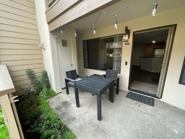 Building Photo - Remodeled 1br/1ba ground floor condo at Del Mar Villas in Carmel Valley