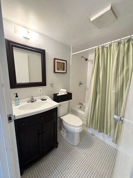 Building Photo - 303 Atlantic Ave