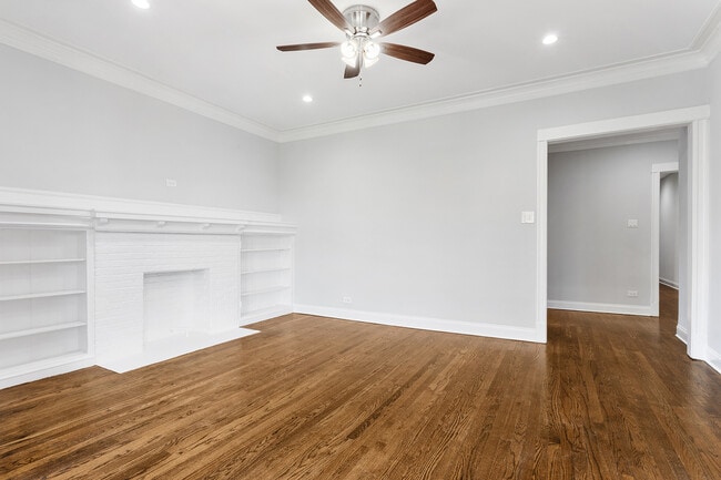 Building Photo - 4703 N Albany Ave