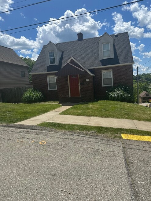 Building Photo - 145 Greenfield Ave