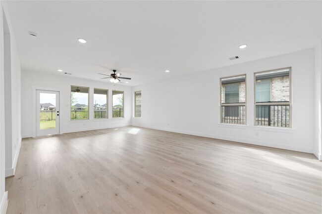 Building Photo - 2208 Inglenook Grv Dr