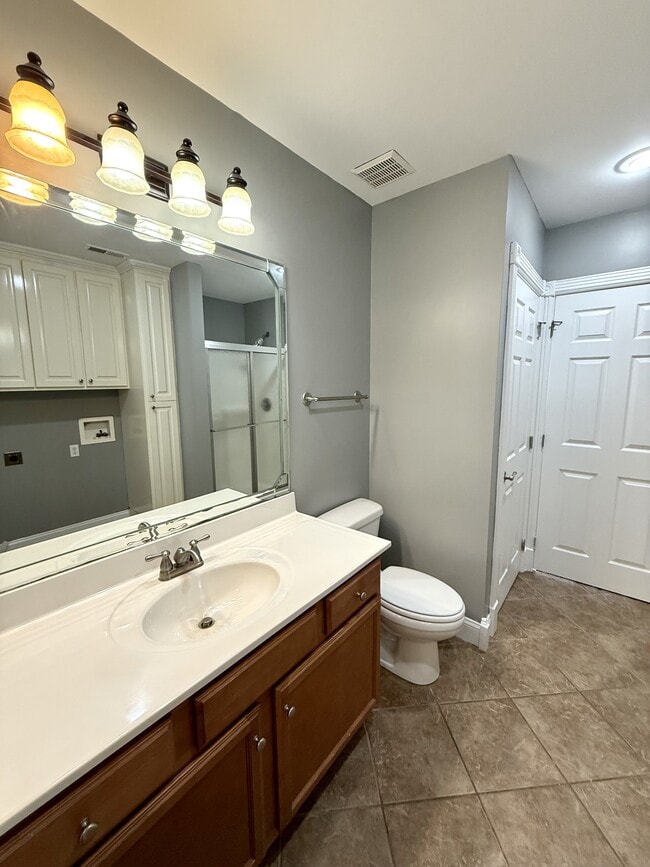 Building Photo - 98 Melrose Dr