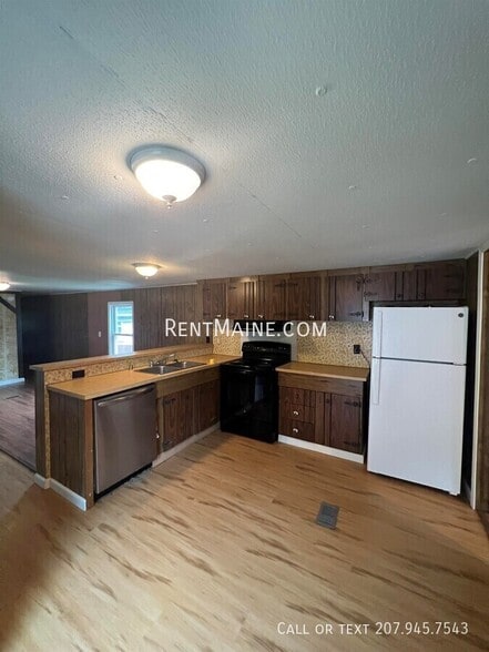 Building Photo - 47 Pheasant Hill Trailer Park