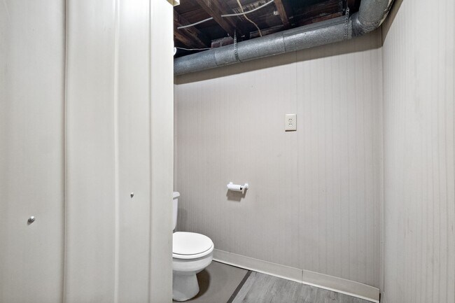 Building Photo - 6271-6273 Odell