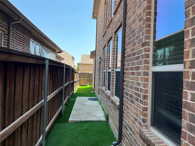 Building Photo - 1112 Amber Rose Way