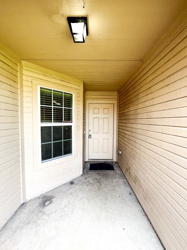 Building Photo - Available NOW!!!! This Beautiful 1 story, 4 Bedroom, 2 bath home in Killeen has a lot to offer!  ...