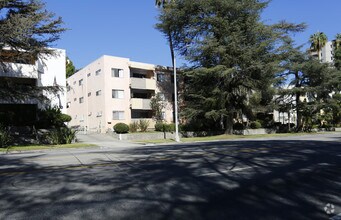 Building Photo - Los Feliz Apartments