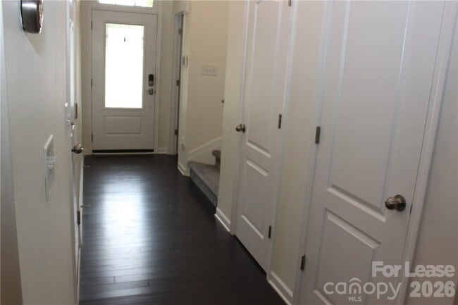 Building Photo - 6017 Sweetbay Ln