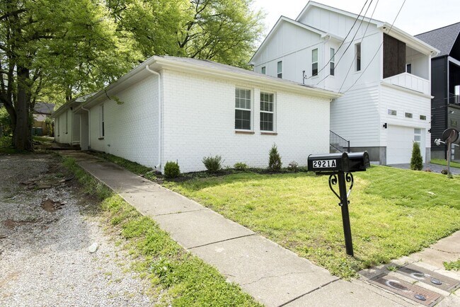 Building Photo - 2921 Torbett St