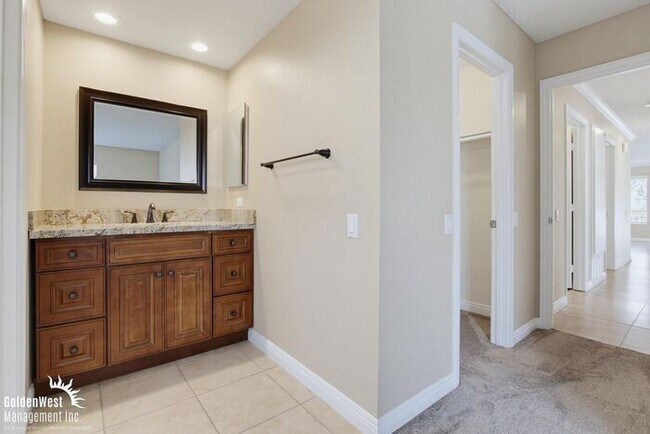 Building Photo - Comfortable 3Bdm 2Ba Condo in Oceanside!