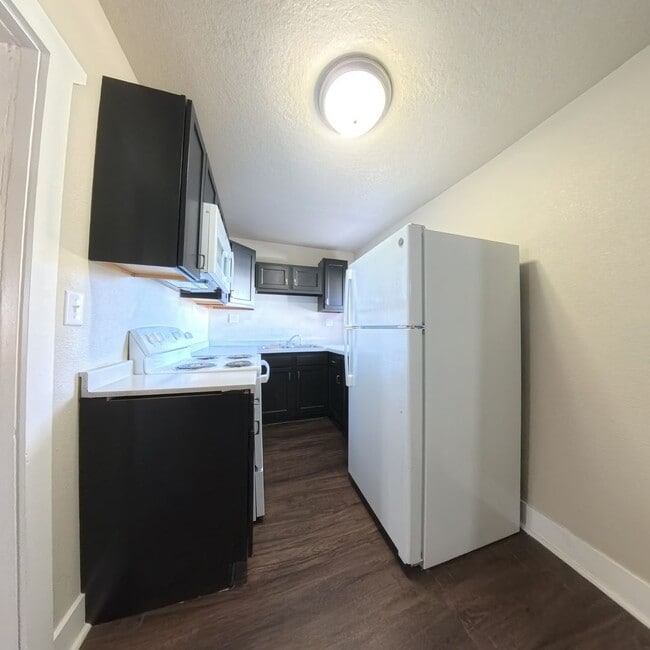 Building Photo - Newly remodeled 3 bedroom 1 bathroom home-Located in Jefferson