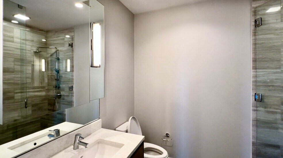 Building Photo - 4819 Skillman St