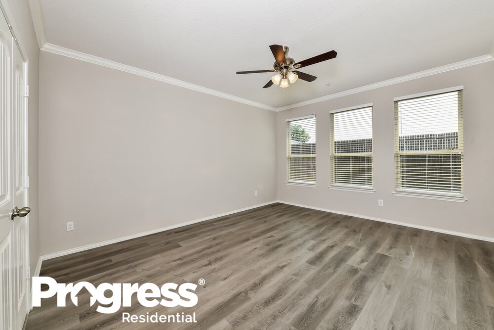 Building Photo - 8225 Spruce Meadows Dr