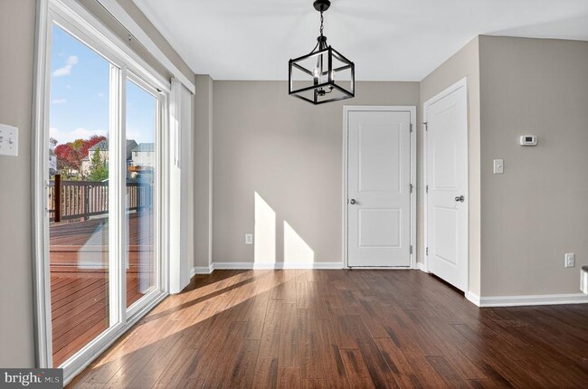 Building Photo - 2012 Crepe Myrtle Ln