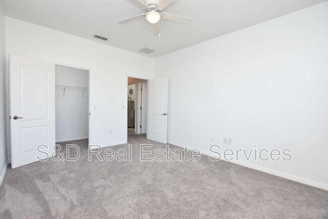 Building Photo - 6352 Sedgeford Dr