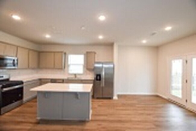 Building Photo - 1046 Laconic Dr