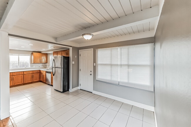 Building Photo - 24488 Edith St