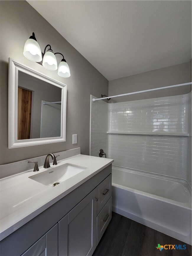 Building Photo - 273 Meadow Ave