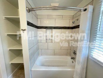 Building Photo - 1531 SE 48th Av