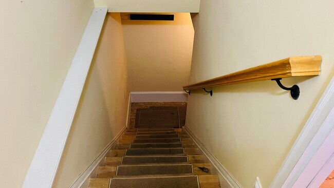 Building Photo - 3305 Beaumont Centre Cir