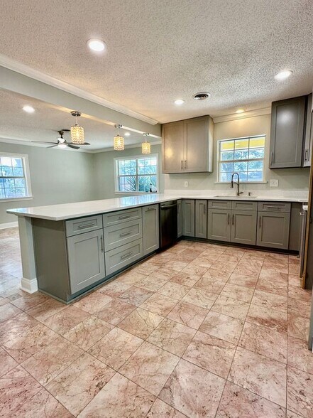 Building Photo - 3401 Purdue Dr