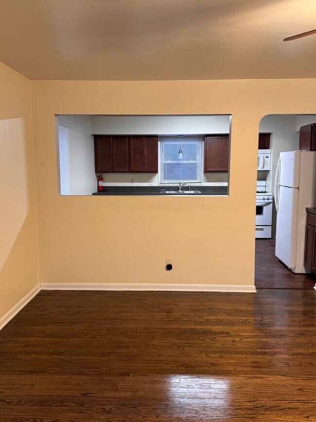 Building Photo - 311 Ventura Dr