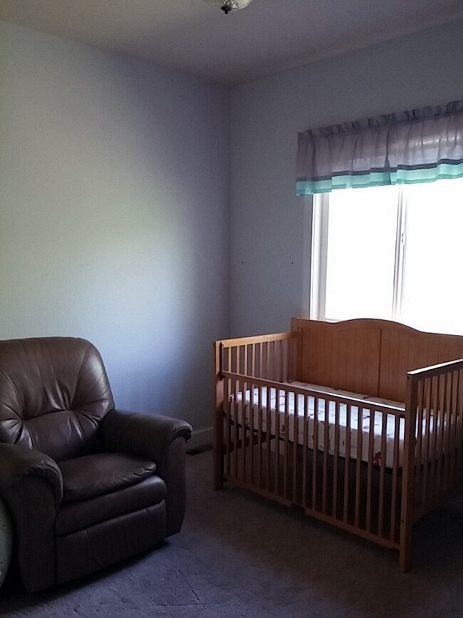 Building Photo - Spacious Alpine Home w/ Separate Basement ...