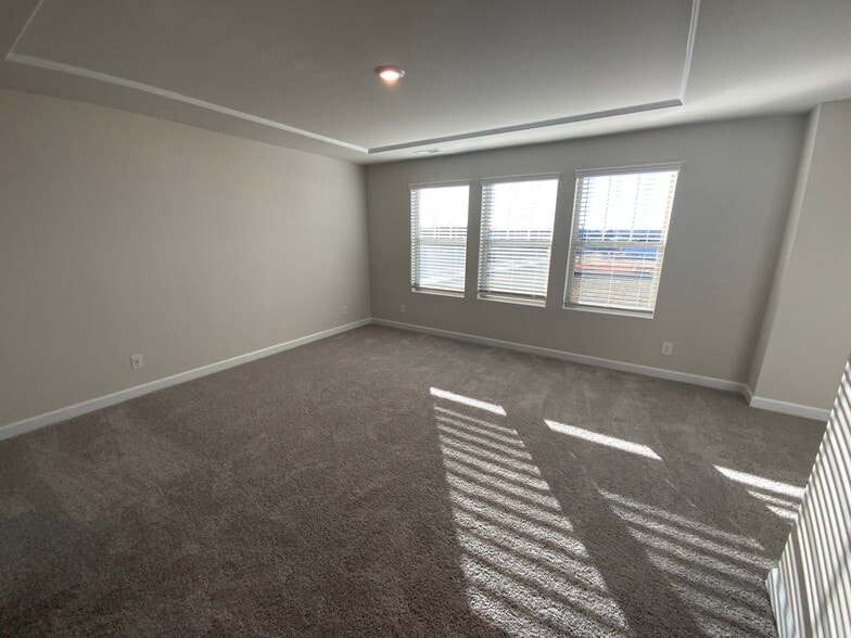 Building Photo - 12408 Larue Ln