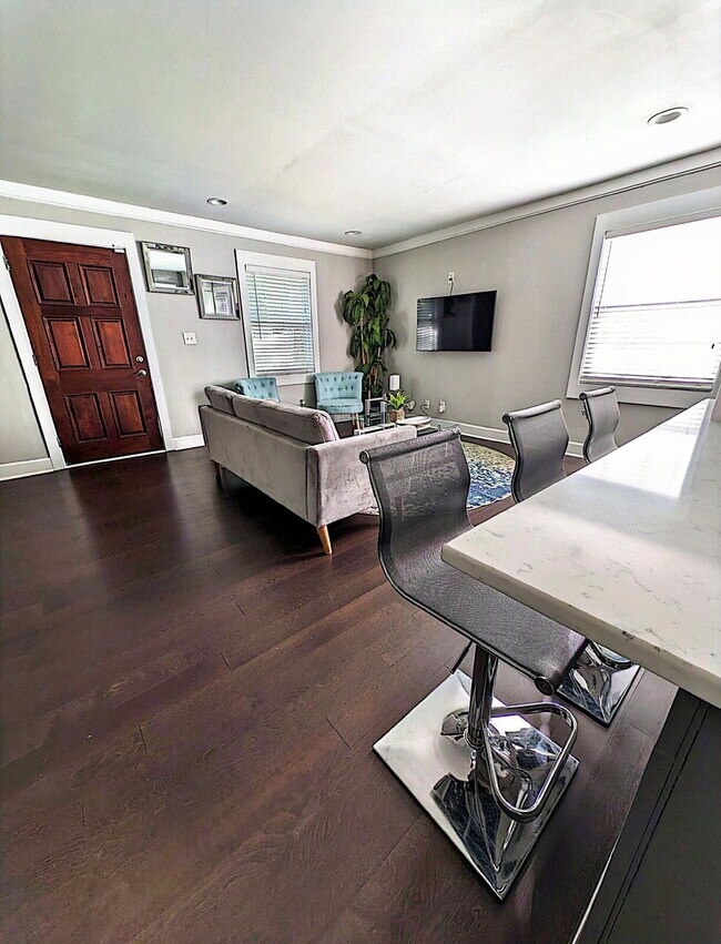 Building Photo - Stylish & Convenient Atlanta Room: All-Inclusive Living!