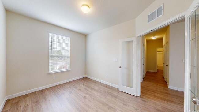 Building Photo - 344 Autumn Rouge