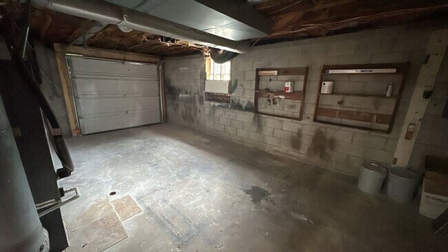 Building Photo - Beautiful, 4 Bedroom, 3 Bath House in Nashville!