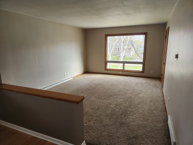 Building Photo - 2272 W Bolivar Ave