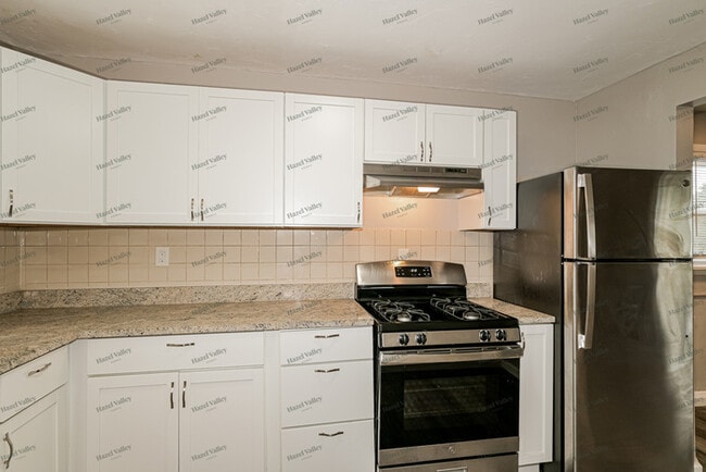 Building Photo - 2007 Huntington Ave