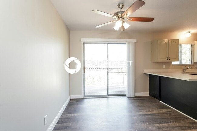 Building Photo - 4 Bedroom Pet-Friendly Home in Clearfield,...
