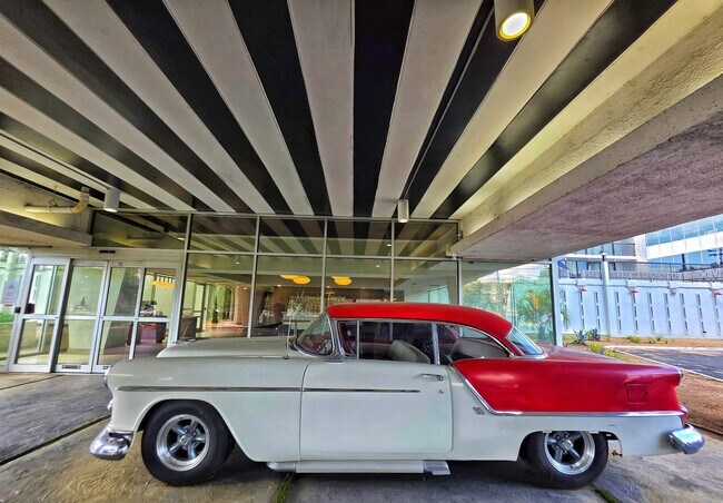 Building Photo - 5400 Memorial Dr