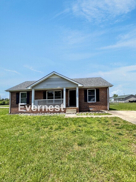 Primary Photo - 1300 Chucker Dr