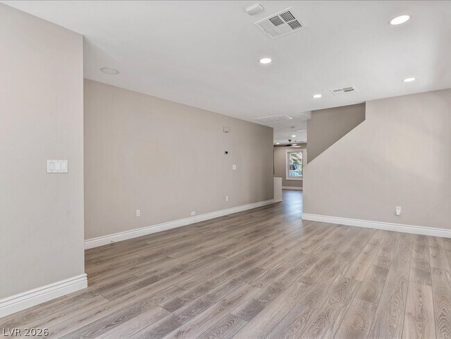 Building Photo - 11145 Alora St