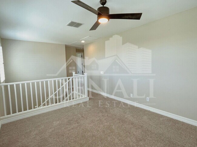 Building Photo - 13648 N 144th Dr