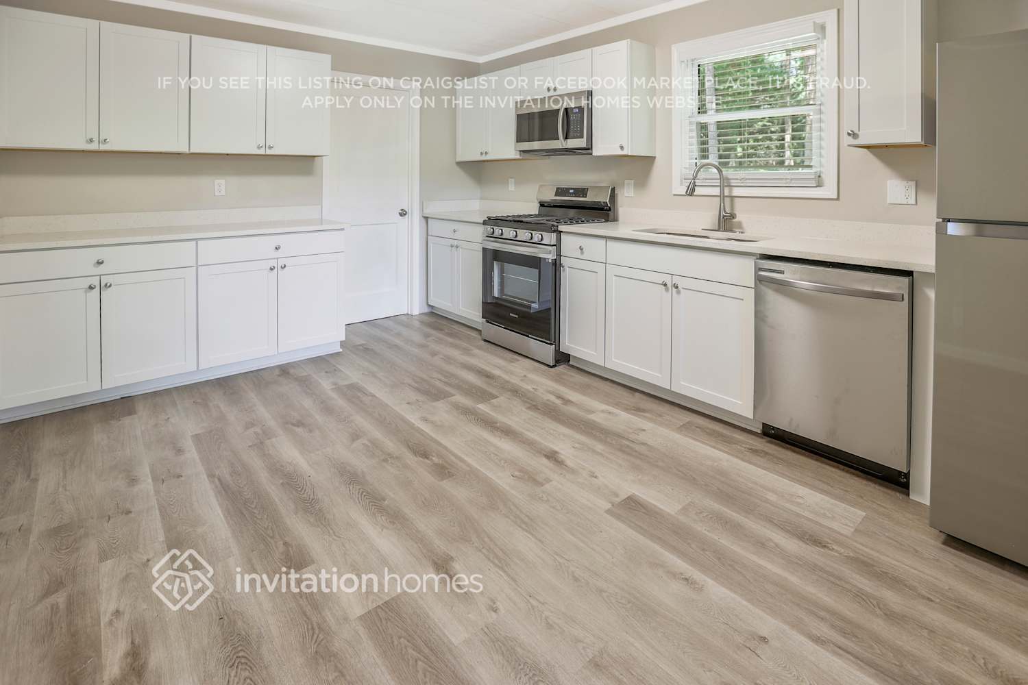 Building Photo - 3035 Kingston Ct