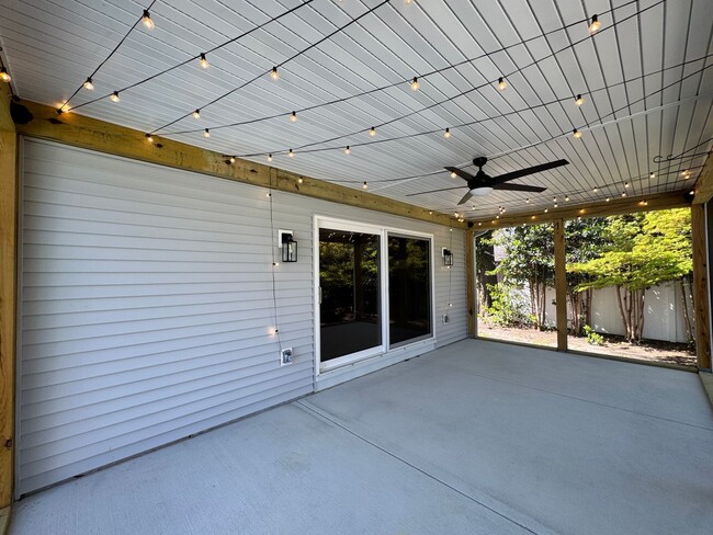 Building Photo - Great Neck Pool Home! First-Time Rental Available NOW! Pet Friendly - Corner Lot - Top Schools!