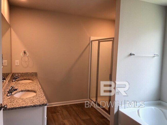 Building Photo - 8114 Irwin Loop