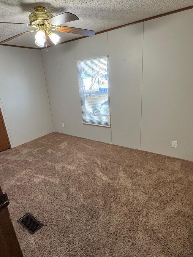 Building Photo - 1311 Melinda Dr