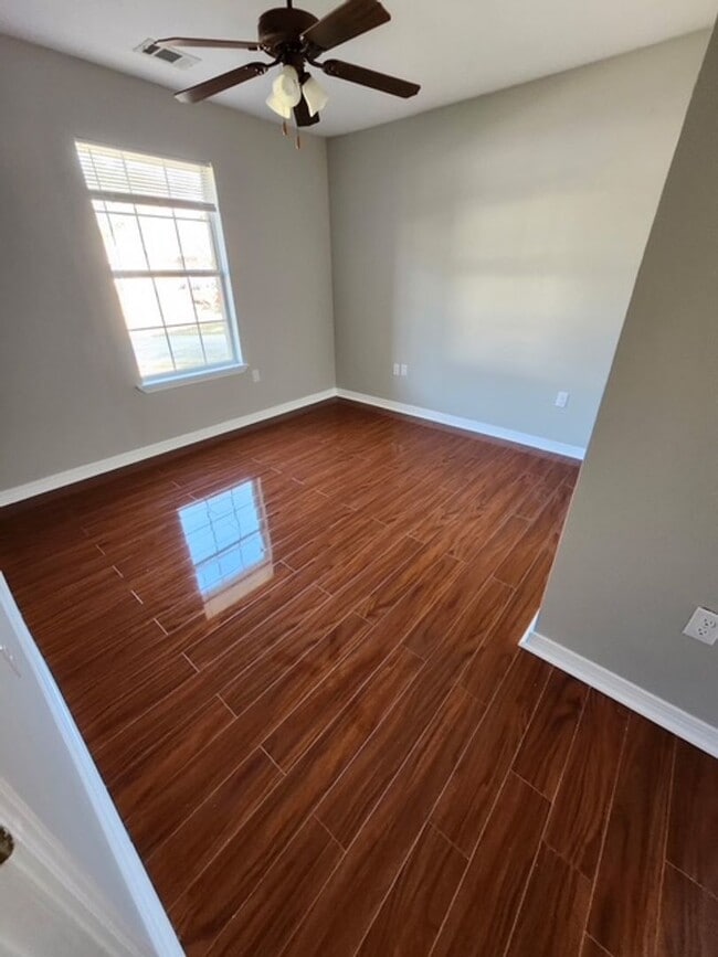 Building Photo - Pass Christian 3 bedroom