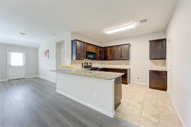 Building Photo - 9207 Ranch Ridge Ln