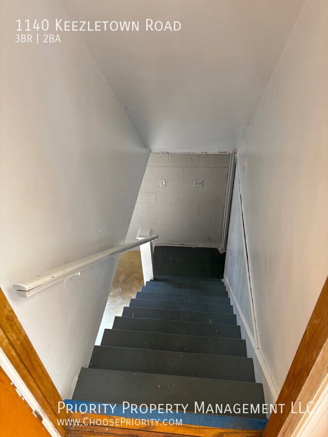 Building Photo - 1140 Keezletown Rd